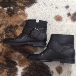Sigerson Morrison blk leather booties